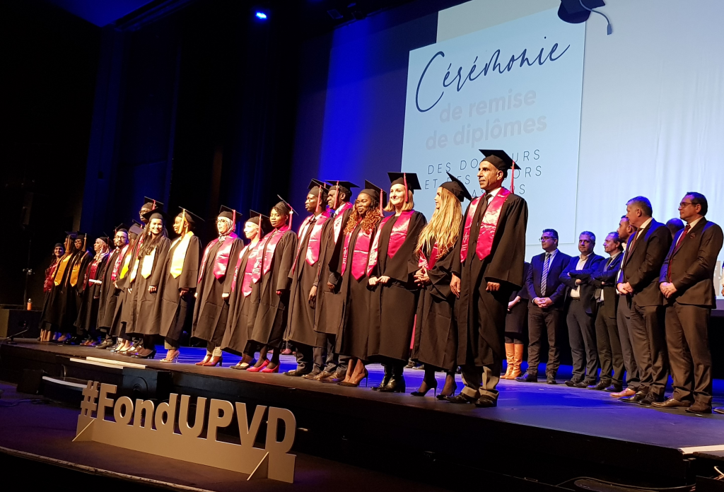 Upvd : septième Cérémonie de remise de diplômes des Docteurs et Majors de Masters