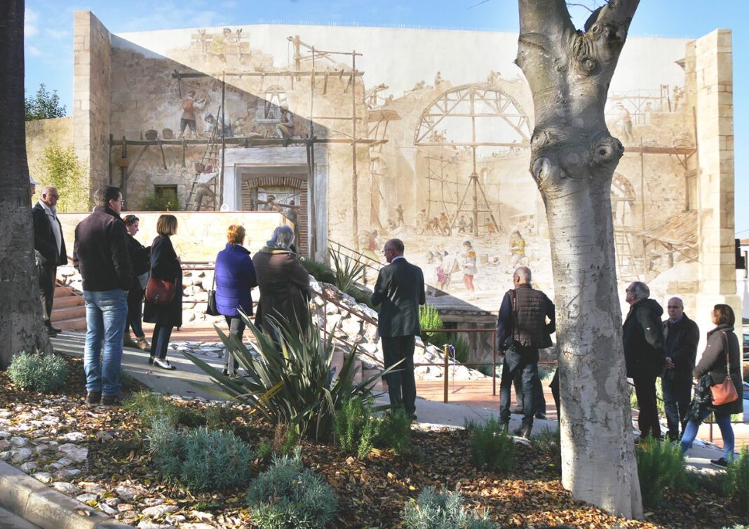 Inauguration de la fresque de la place du Canigou à Elne