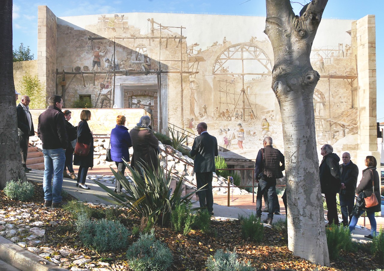 Inauguration de la fresque de la place du Canigou à Elne
