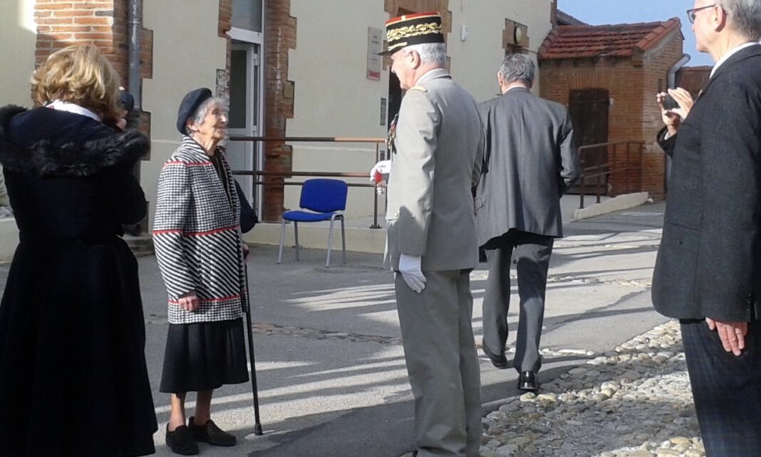 Perpignan Remise de décoration à Cécile Borrat5