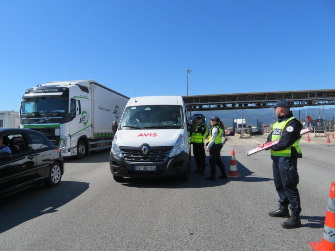 Contrôle à la frontière franco-espagnole plus de 1000 refus d'entrée en France