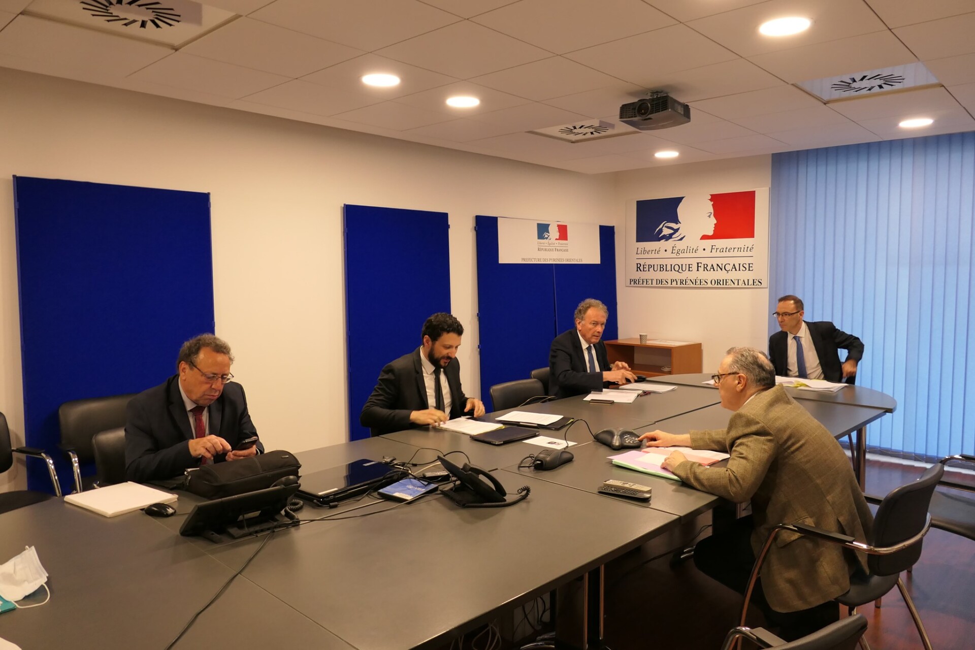 Concertation et suivi du déconfinement : première réunion du Comité local de levée du confinement