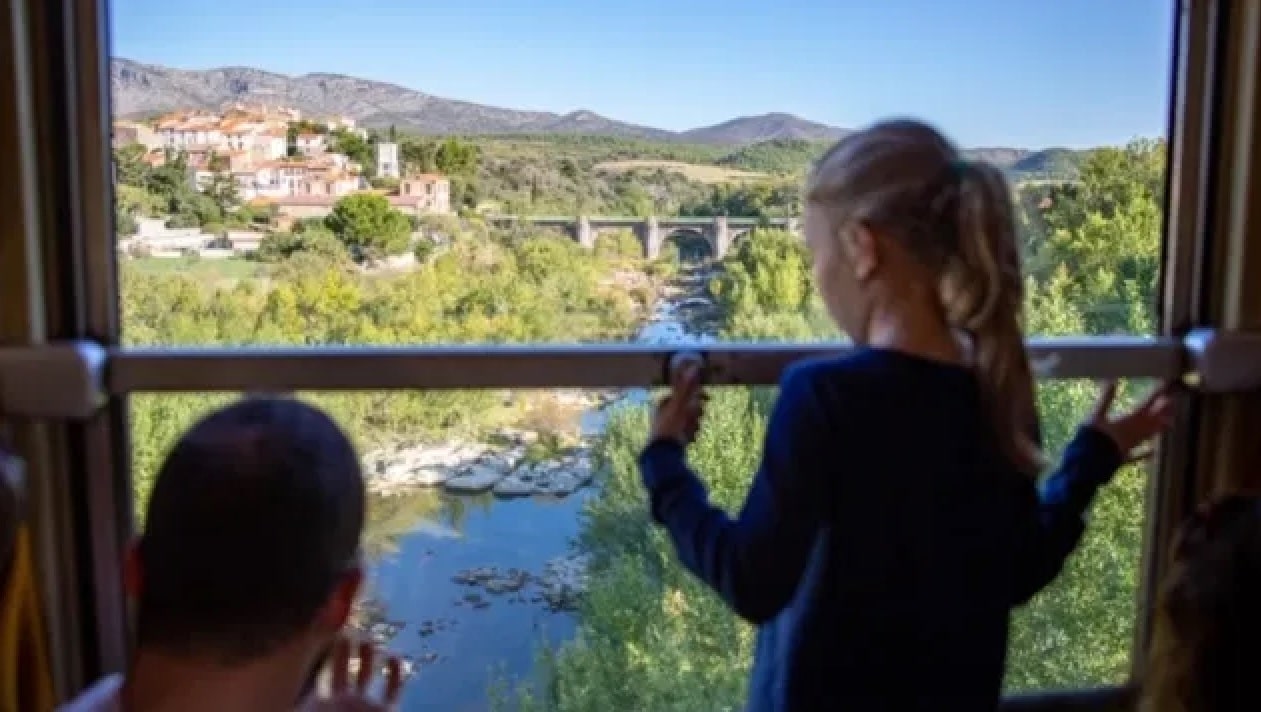 Fenouillèdes/ Pays Cathare : le Train Rouge, le grand parcours sur les rails