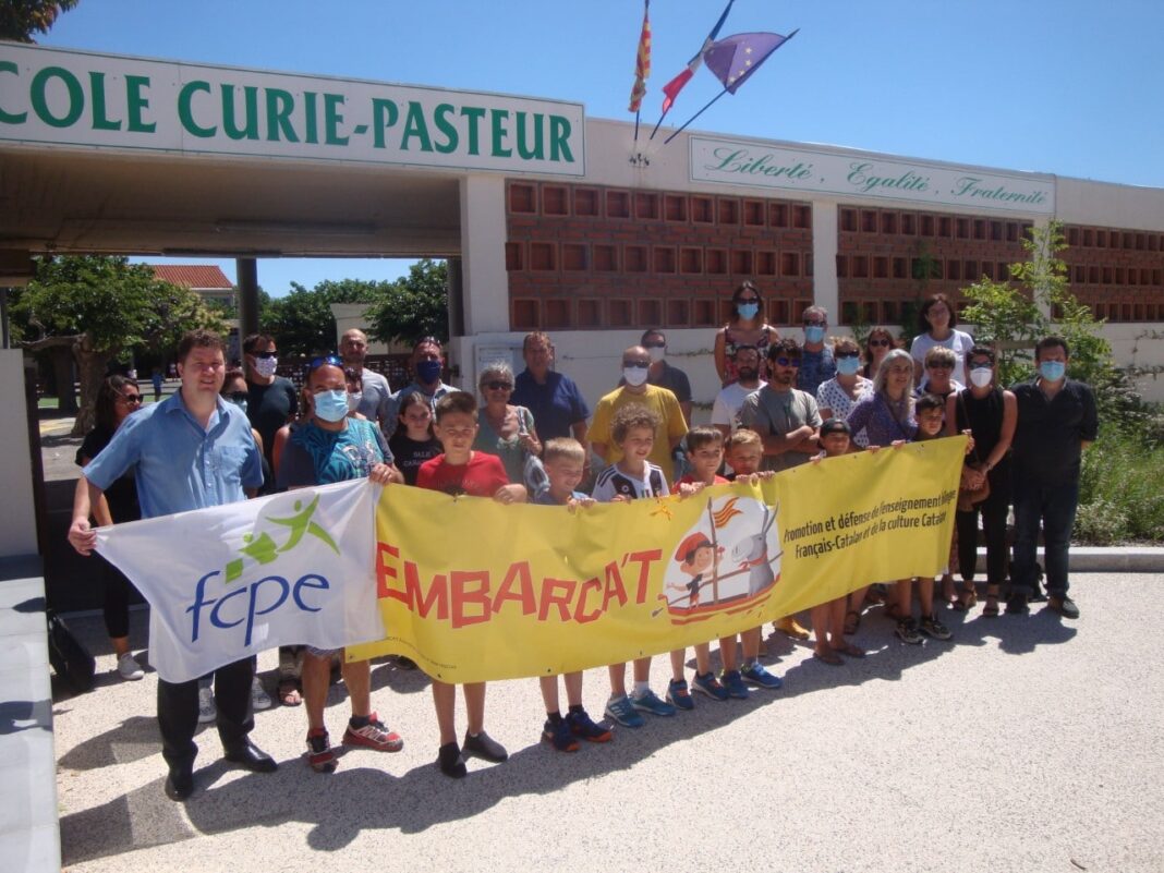 Mobilisation à Argelès-sur-Mer au sujet d'un poste bilingue de catalan à l'école Curie-Pasteur