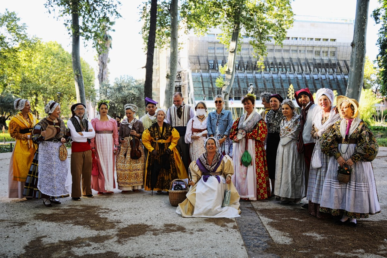 Visites en costumes au Square, un retour vers le passé réussi ! 