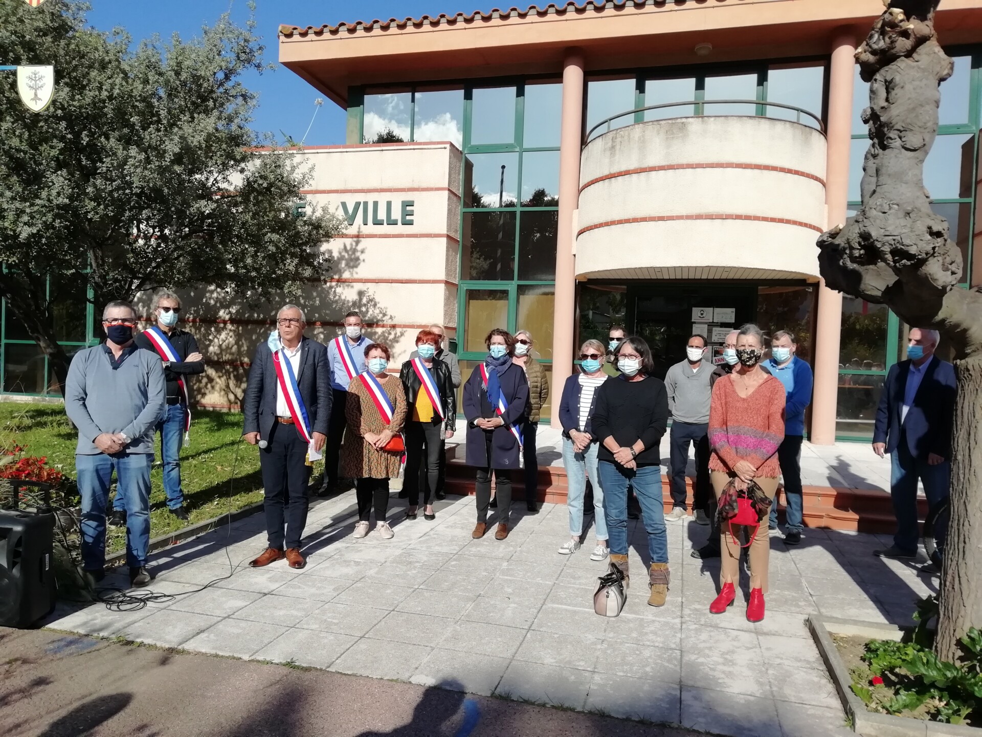Hommage rendu à Samuel Paty devant l’hôtel de ville de Sorède