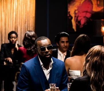 Rideaux de Céret clip avec maître GIMS 1