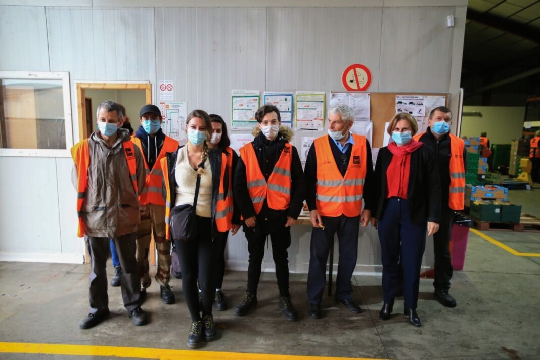 La présidente du département visite la banque alimentaire 2