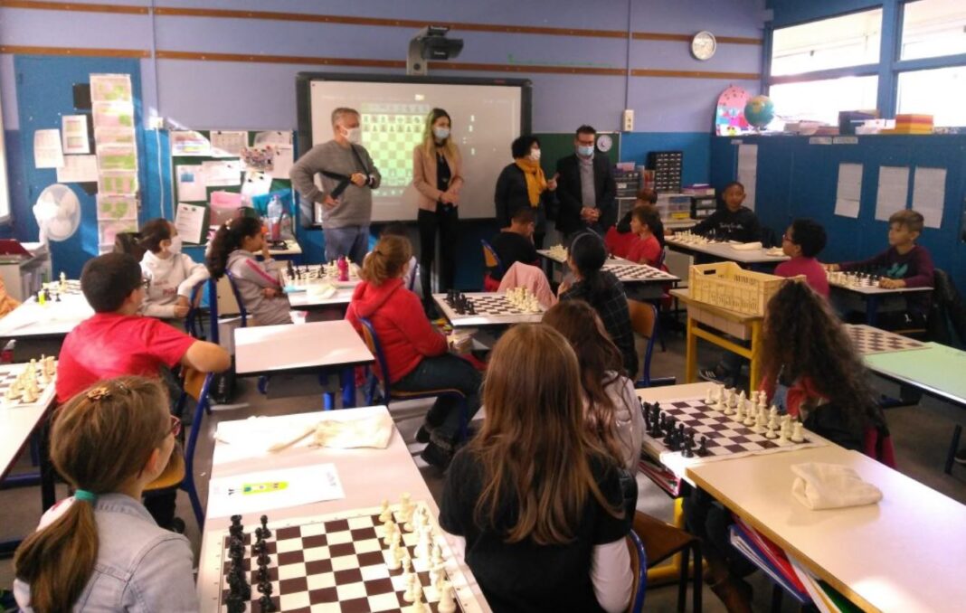 Ateliers jeu d’échecs scolaires près de 700 jeunes Perpignanais initiés cette saison !