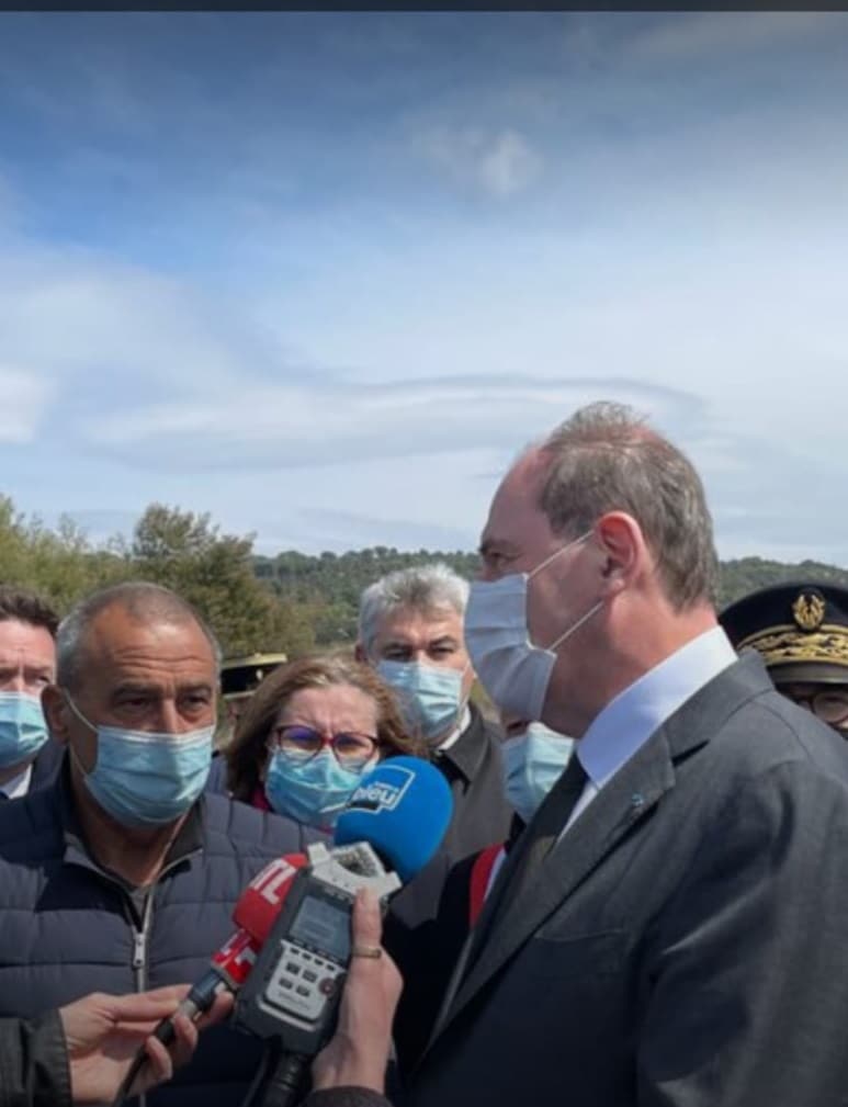 Estagel/ Gel de cultures : un Premier ministre au champ !