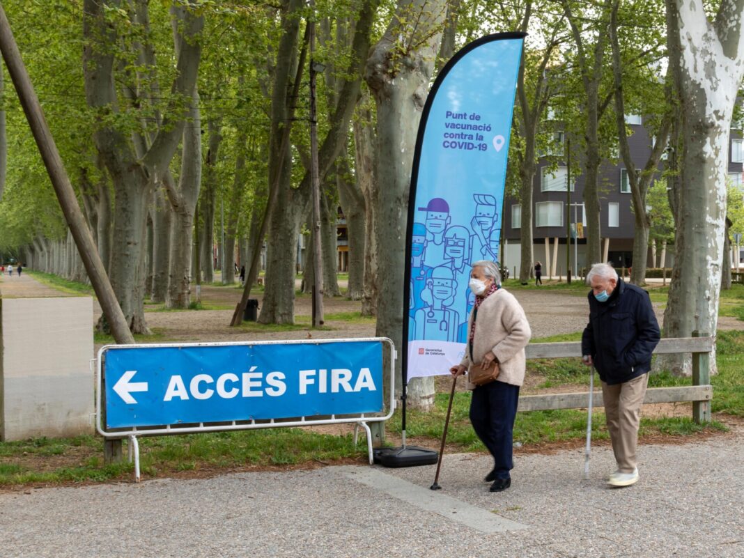 ESPAGNE (Catalogne), Le centre de vaccination massif régional de Girona s'installe au Palau del Fires.