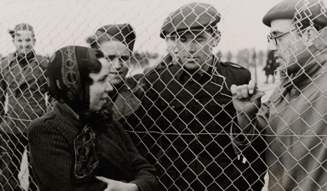 Expo photo inédite : Robert Capa - 18 mars 1939, l’armée oubliée du camp d’Argelès