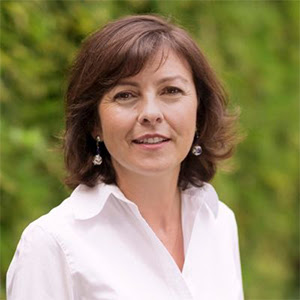 Carole Delga : nouvelle présidente de la Compagnie des Pyrénées – Adopte un poilu : La campagne choc du Souvenir Français.