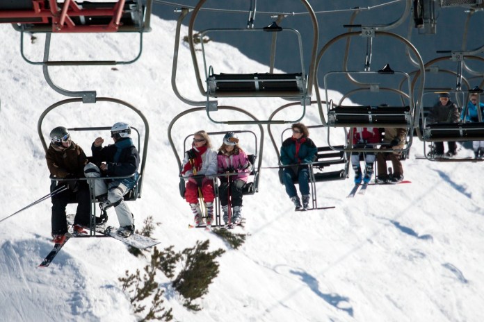 Cet hiver, skiez avec liO dans les Pyrénées – Les écoliers de Toulouges ont fêté Noël un peu en avance