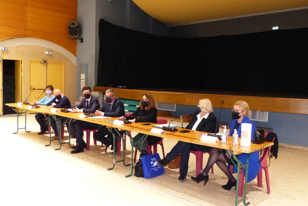 Au centre B. GALAN , A. ORTIZ-BODIOU, C. GALVADA MOULENAT, F. DARCHE, P. ROUVIERE. F. BELTRAMI et R. MUNIER
