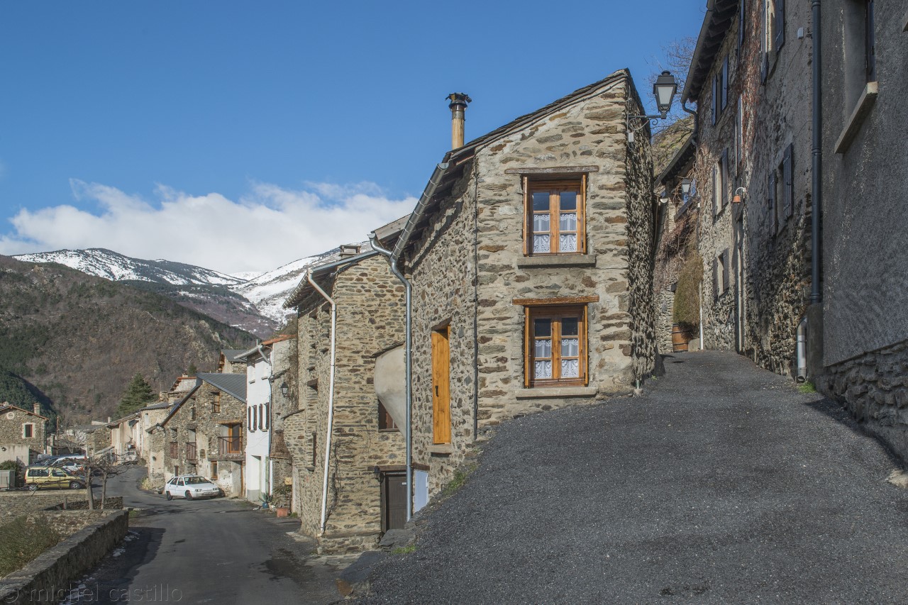 Le Département aide à la création d’un espace de parking à Nohèdes