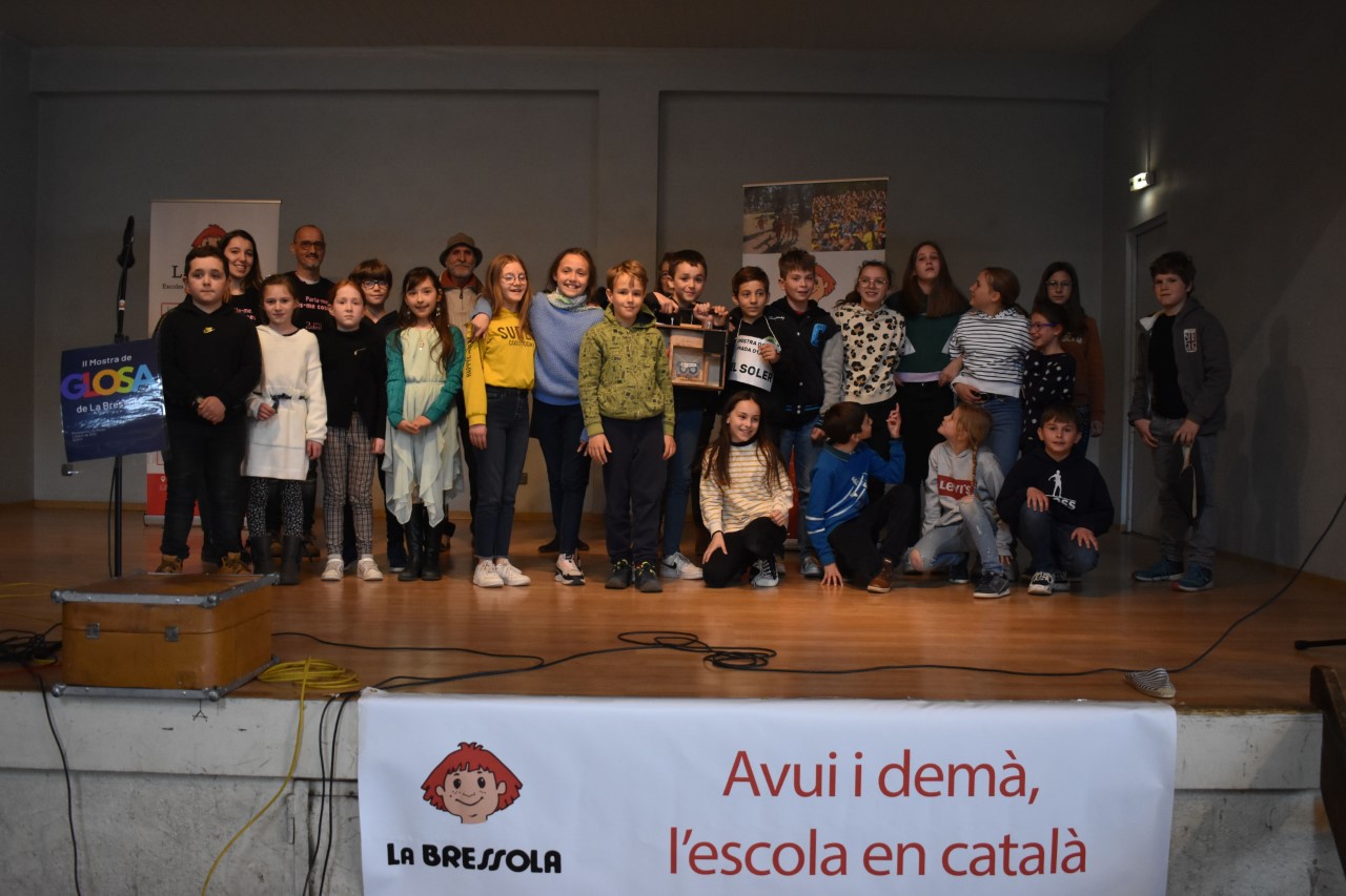 La Mostra de Glosa de La Bressola remplit la ville de Prada de nyacres et de garrotins
