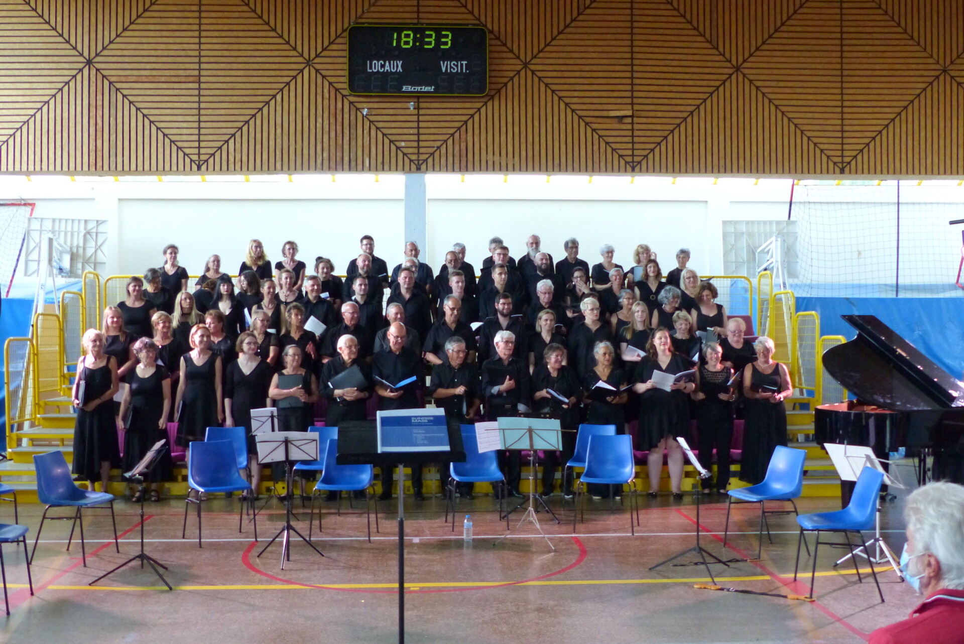 300 personnes au concert de Chœur Serenata et Chor Academicky UMK (Torum-Pologne).