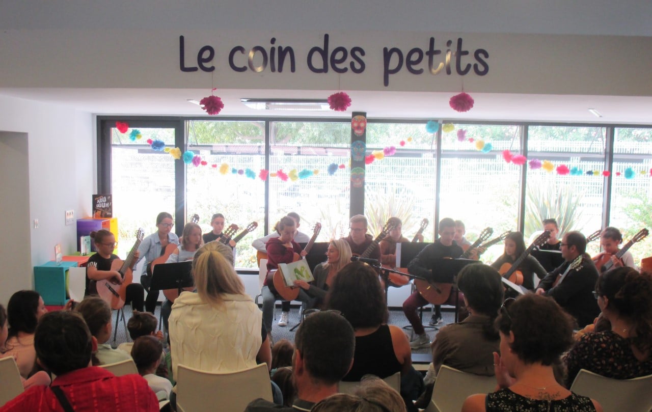 Contes et musiques « Sur un air de guitare » à la médiathèque à Saint-Estève !