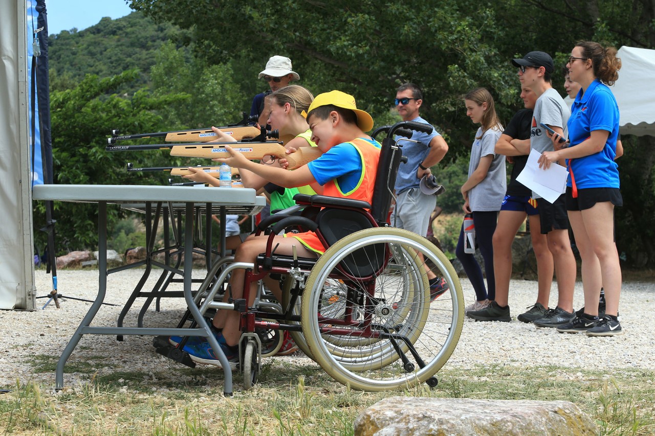 140 collégiens participent au raid Nature des collèges à Caramany
