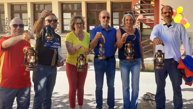 Ahir, revetlla de Sant Joan, més de 50 voluntaris van fer arribar La Flama del Canigó a diferents poblacions de la Cerdanya.