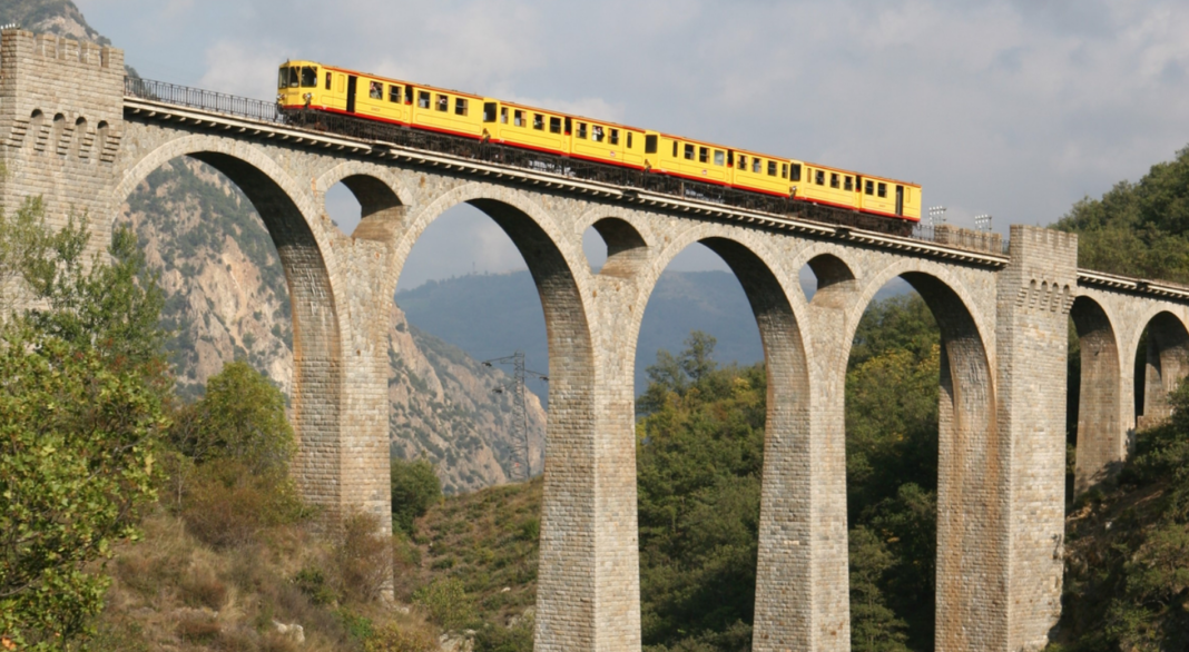 Conférence/ Le Canari, un train qui défie le temps