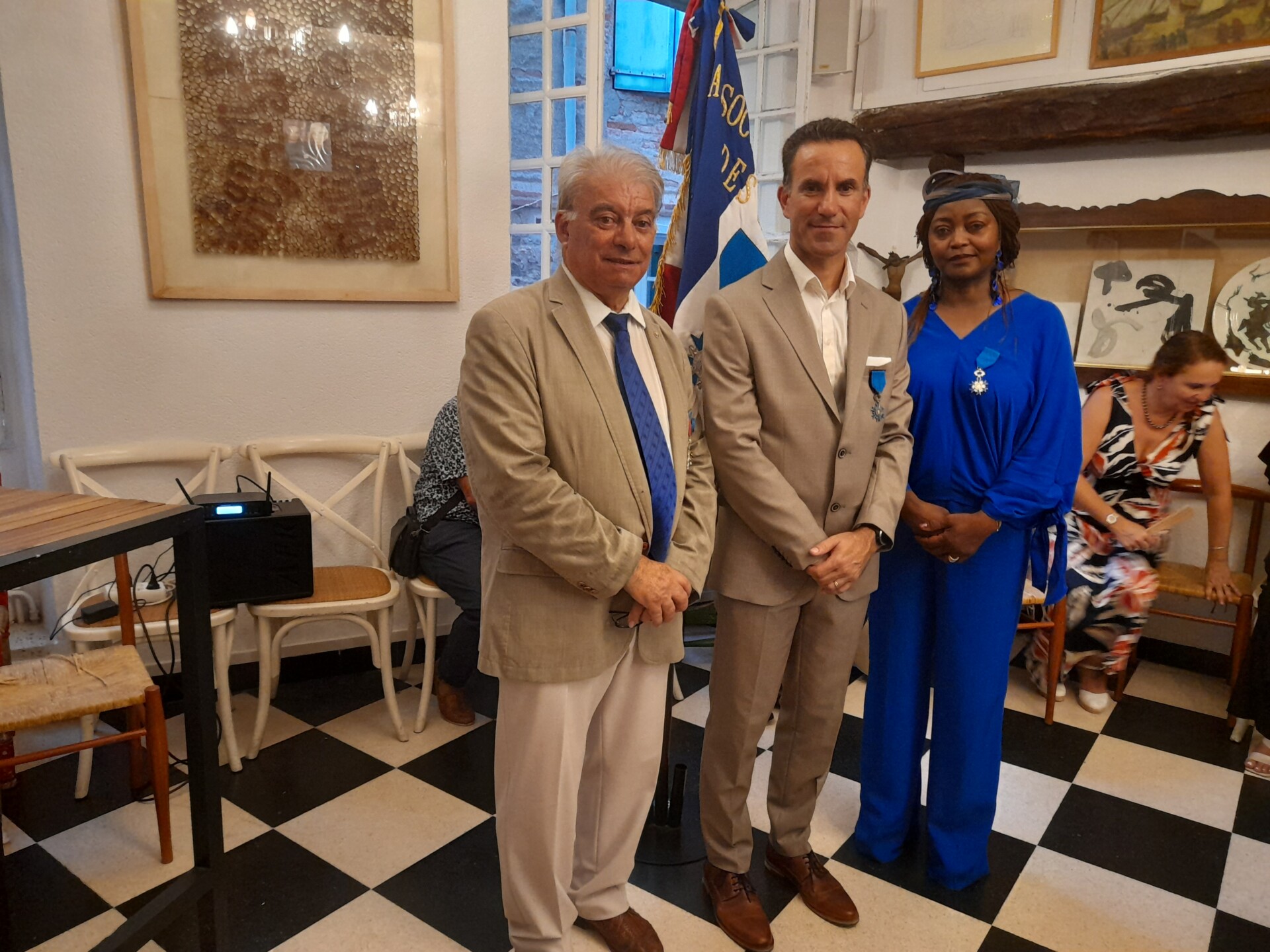 Remise des insignes de chevalier de l’Ordre National du Mérite au docteur Sylvain Pavageau