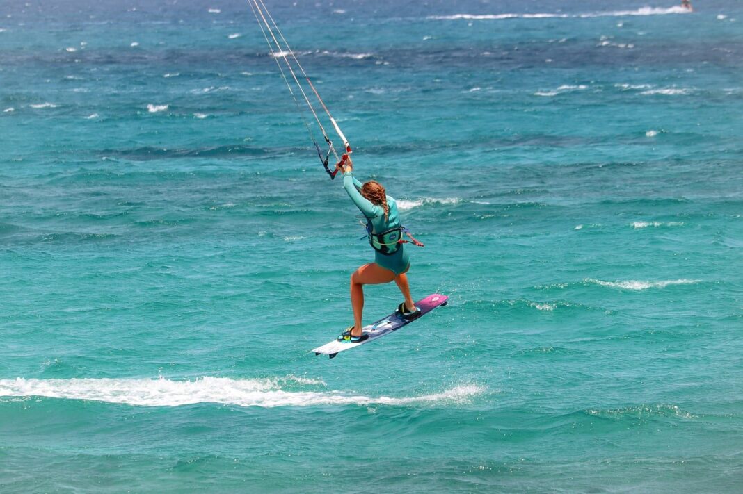 Découverte des plus beaux spots de kitesurf dans les Pyrénées-Orientales Découverte des plus beaux spots de kitesurf dans les Pyrénées-Orientales