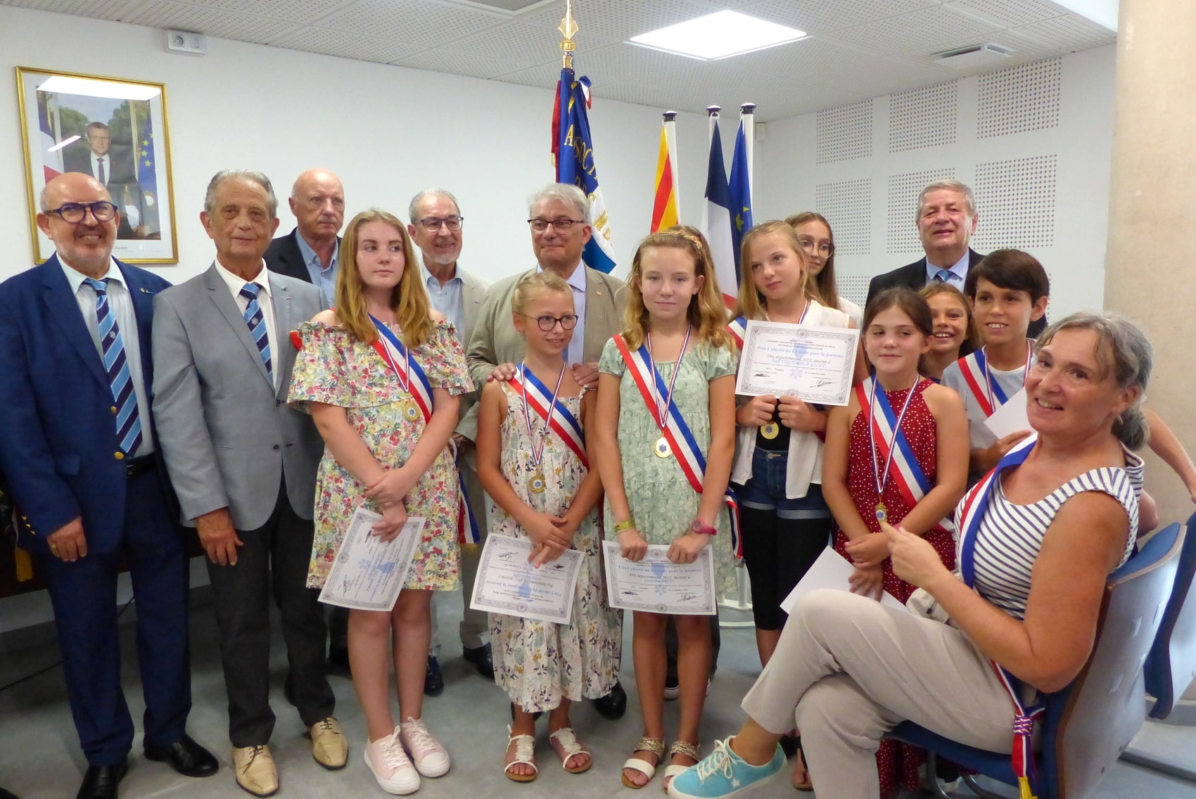 Prix du civisme ANMONM pour la jeunesse 2022 au Conseil Municipal des Jeunes de Saint Genis des Fontaines