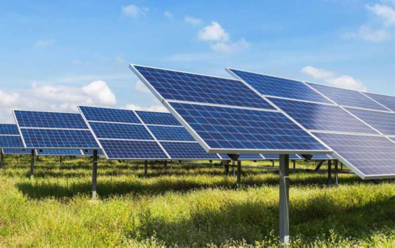 Oui aux énergies renouvelables, NON au sacrifice des terres agricoles