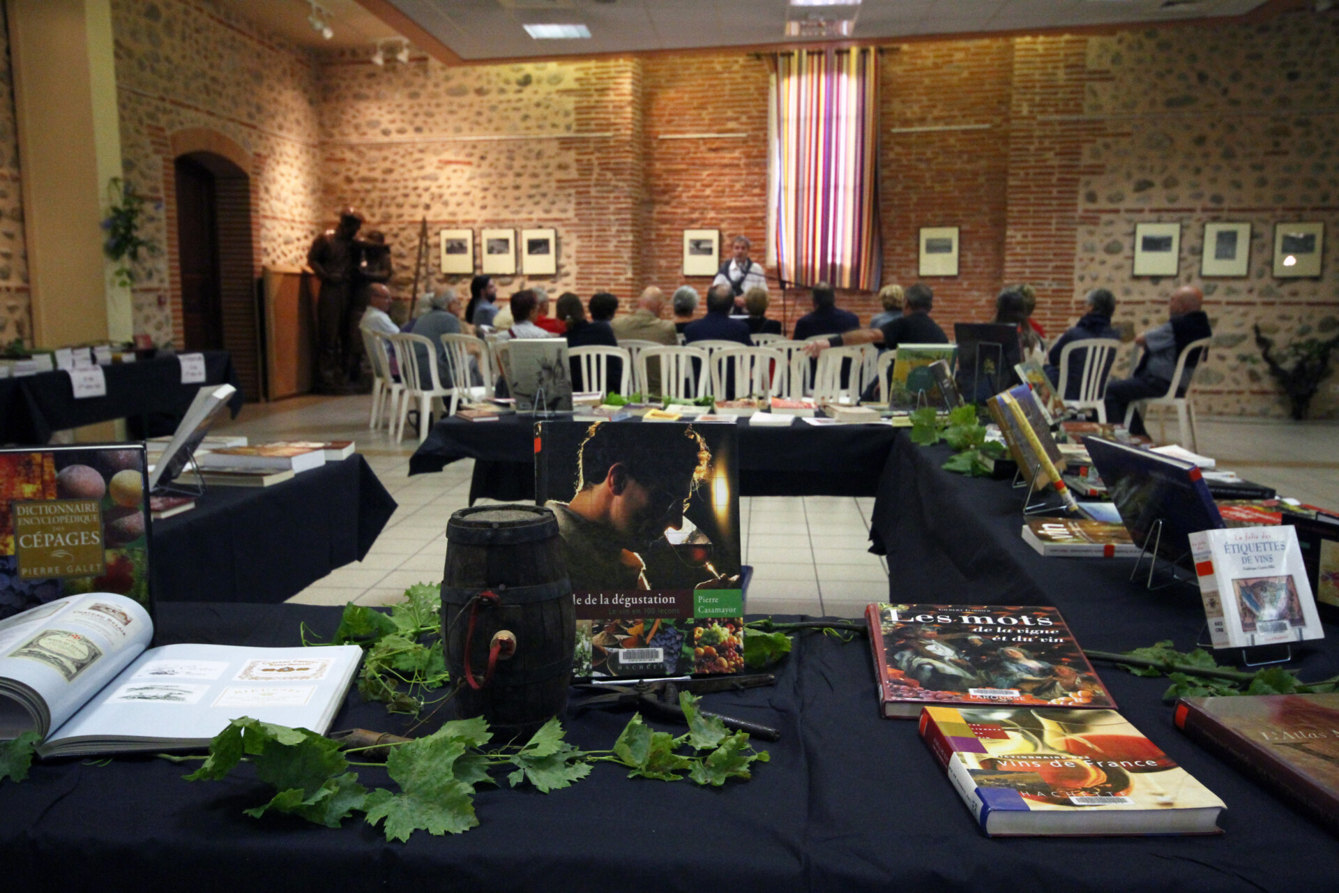 l’association Culture en Têt en partenariat avec la Médiathèque et la municipalité de Le Soler dévoilent la nouvelle édition de « Littérature et vins ».