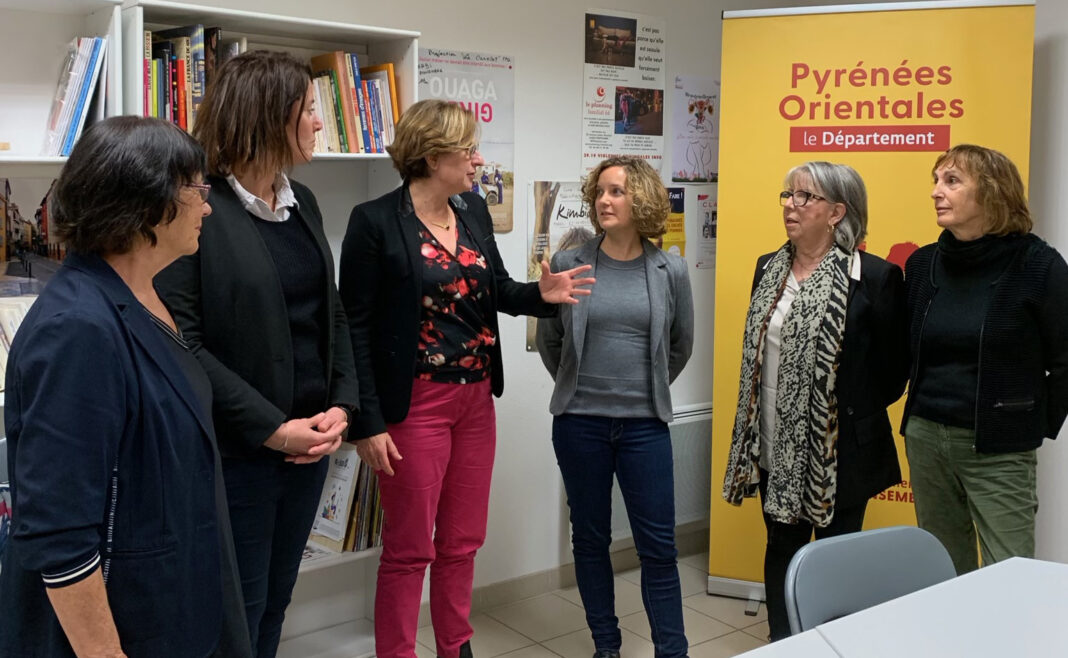 visite de Madame la Présidente du Département au Planning familial à Perpignan, ce matin, à l'occasion de la Journée internationale des violences à l'égard des femmes