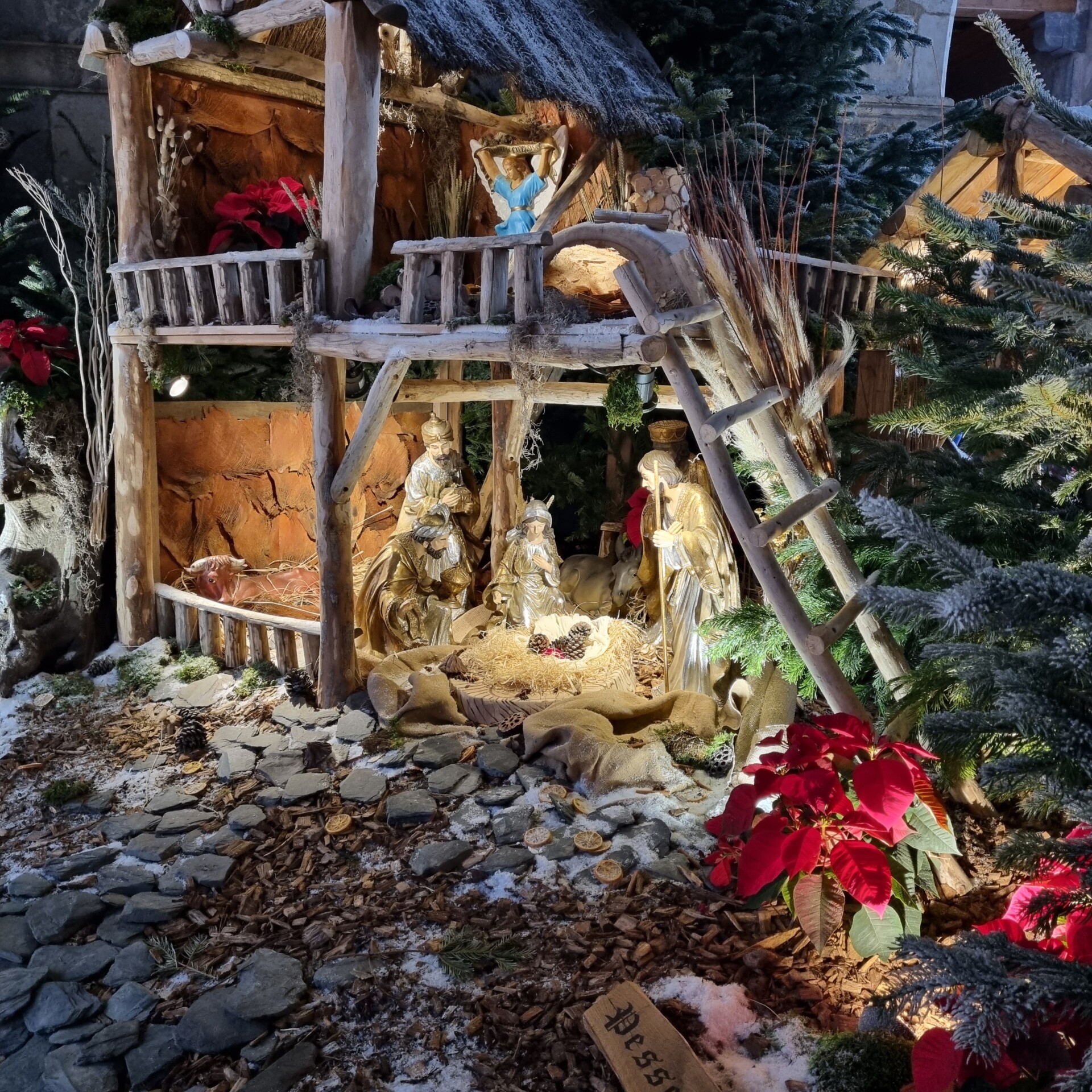 Crèche ville de Perpignan Louis Aliot condamné