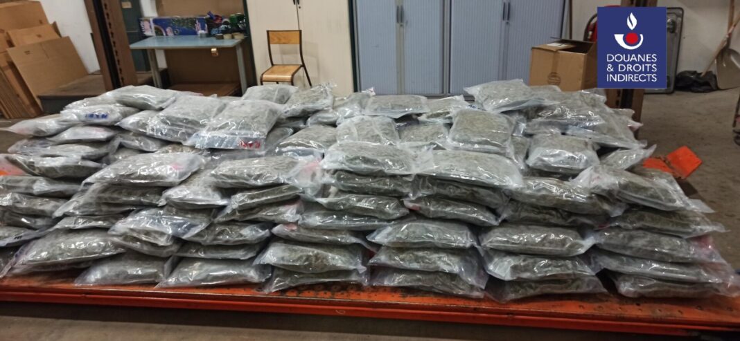 Perpignan saisie de 340kg d'herbe de cannabis par les douaniers du Perthus 2