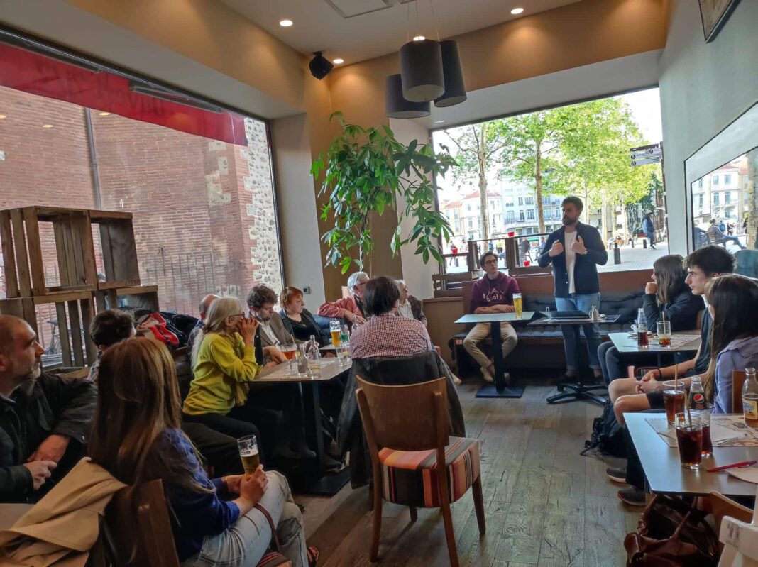 Retraites Jeunes café citoyen des Jeunes Insoumis de Perpignan qui porte sur la question des retraites