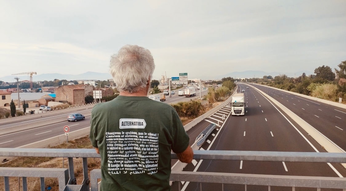 Au moment où l’agglomération Perpignan Méditerranée Métropole élabore son plan de lutte contre la pollution de l’air, Alternatiba66 dénonce l’intensité du trafic poids lourd sur l’autoroute A9 et les pollutions induites pour l’agglomération. en réalisant un comptage de ce trafic poids lourd.