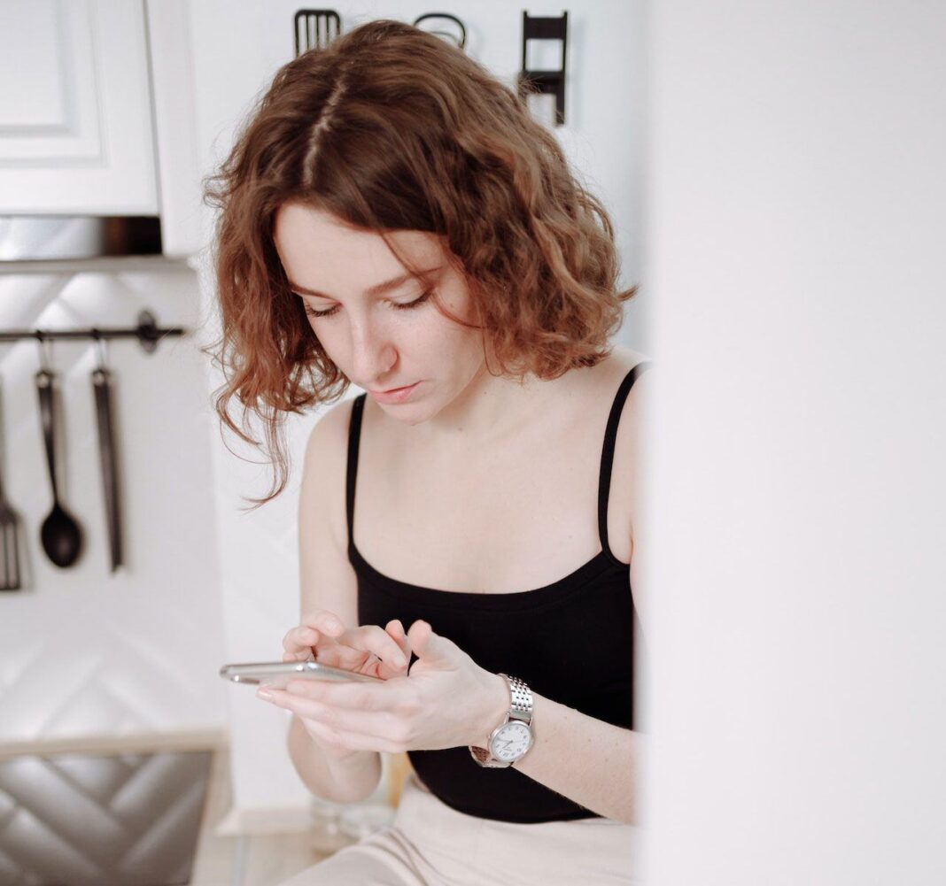 ChatGPT et l’intelligence artificielle dans les rencontres ChatGPT et l’intelligence artificielle dans les rencontres : comment les applications de rencontres et les chats vidéo aléatoires fonctionnent-ils aujourd'hui ?