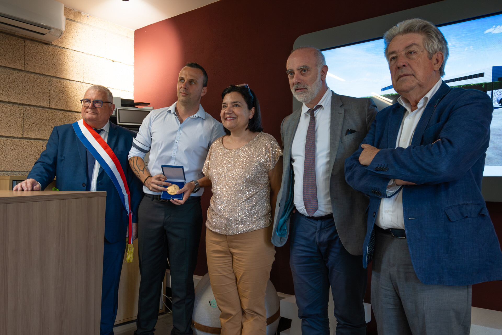 Le Soler : Cyril Marcer reçoit la médaille du Sénat
