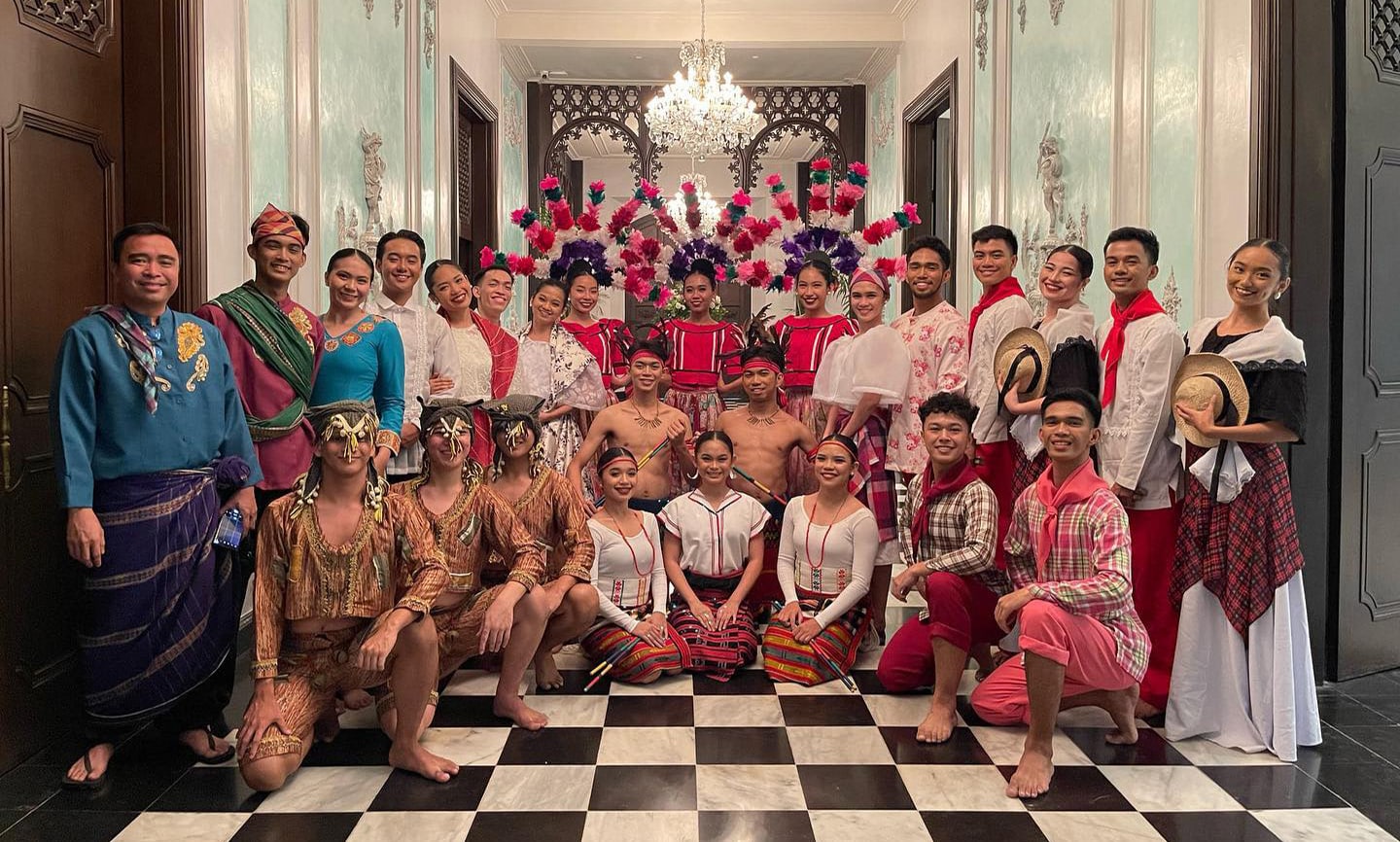 La Ville de Pollestres renouvelle son partenariat avec le festival folklorique, en collaboration avec le Centre Culturel Catalan, et en partenariat avec Perpignan Méditerranée Métropole, pour un spectacle haut en couleurs très attendu du public