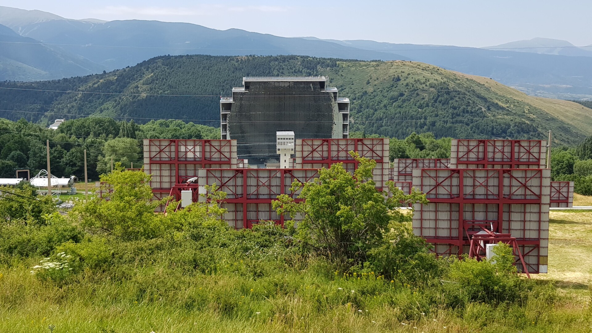 Visites insolites du CNRS – Les mystères du four solaire d’Odeillo