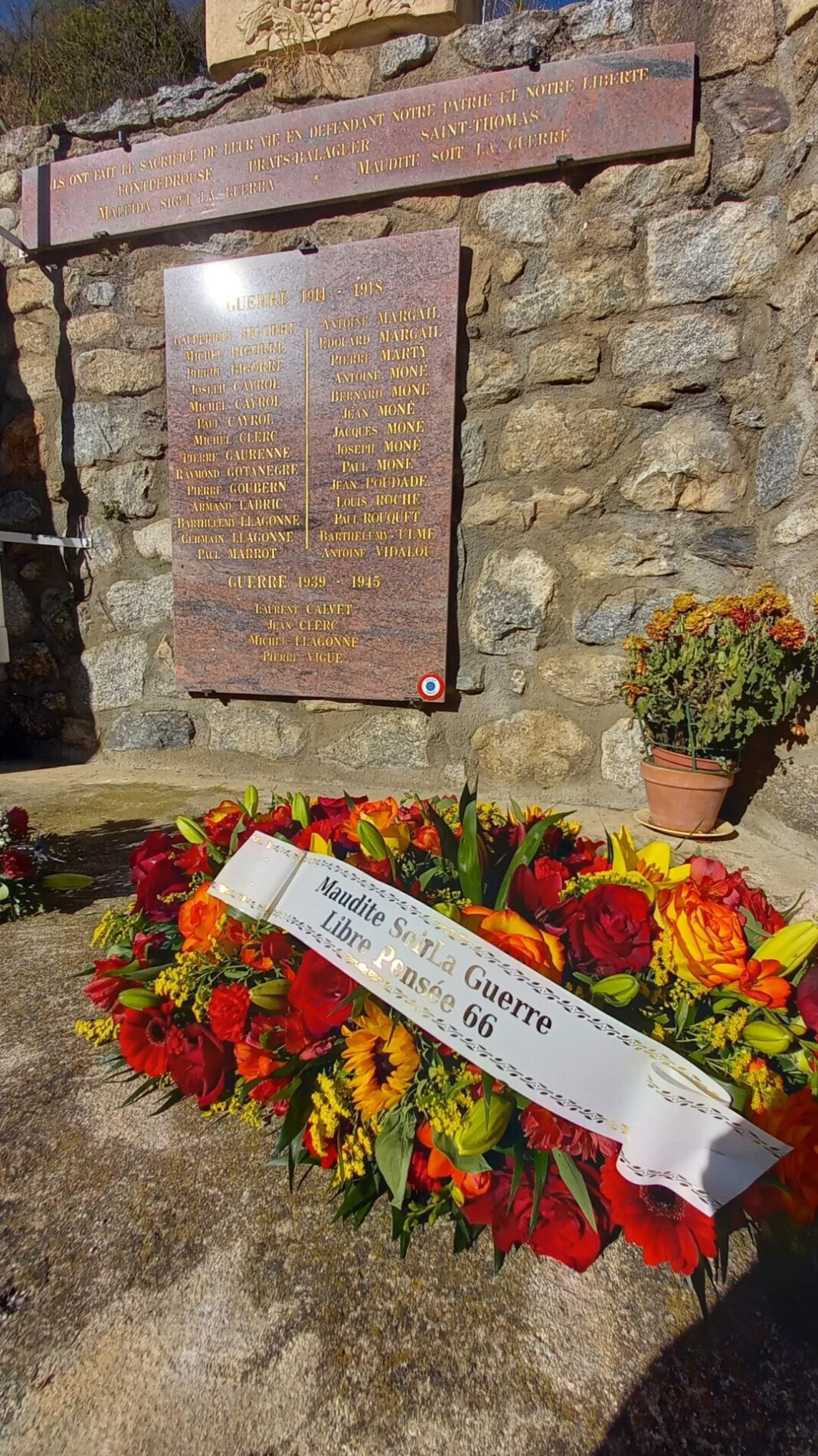 Fontpédrouse seul monument pacifiste du département La commune de Fontpédrouse est le seul monument pacifiste des Pyrénées-Orientales où est inscrit