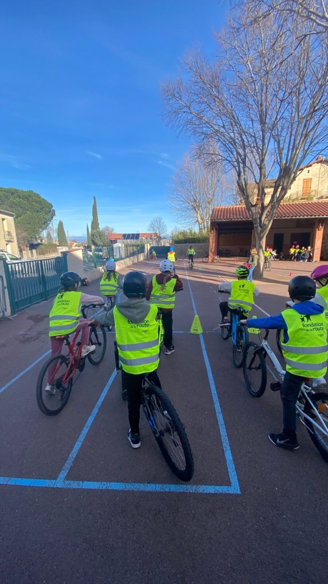 02.02.2024 ATELIER SAVOIR ROULER A VELO SOREDE COUR ECOLE