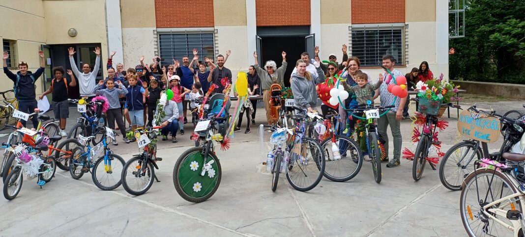 groupe participants parade à vélo sorede 05.05.2024