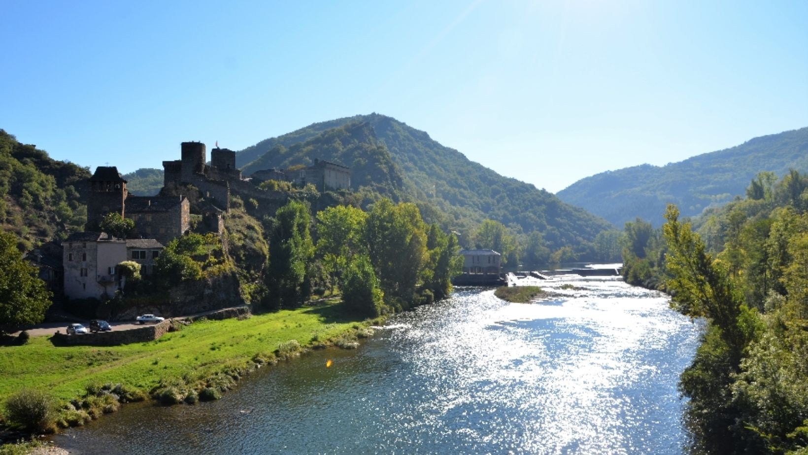 Ce petit village de l'Aveyron a été élu plus beau reflet d'eau de France