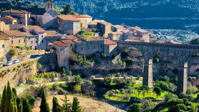 Ce village de 85 habitants qui attire les passionnés d'histoire de toute l'Europe