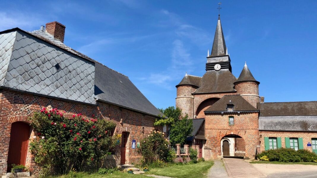'Un lieu hors du temps' - ce village classé que les touristes n'ont pas encore envahi 'Un lieu hors du temps' - ce village classé que les touristes n'ont pas encore envahi
