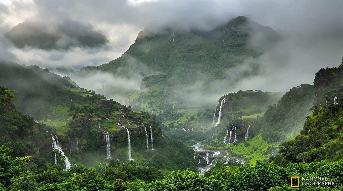 Cette ville d&rsquo;Arabie devient verte sous la pluie 4 mois par an seulement