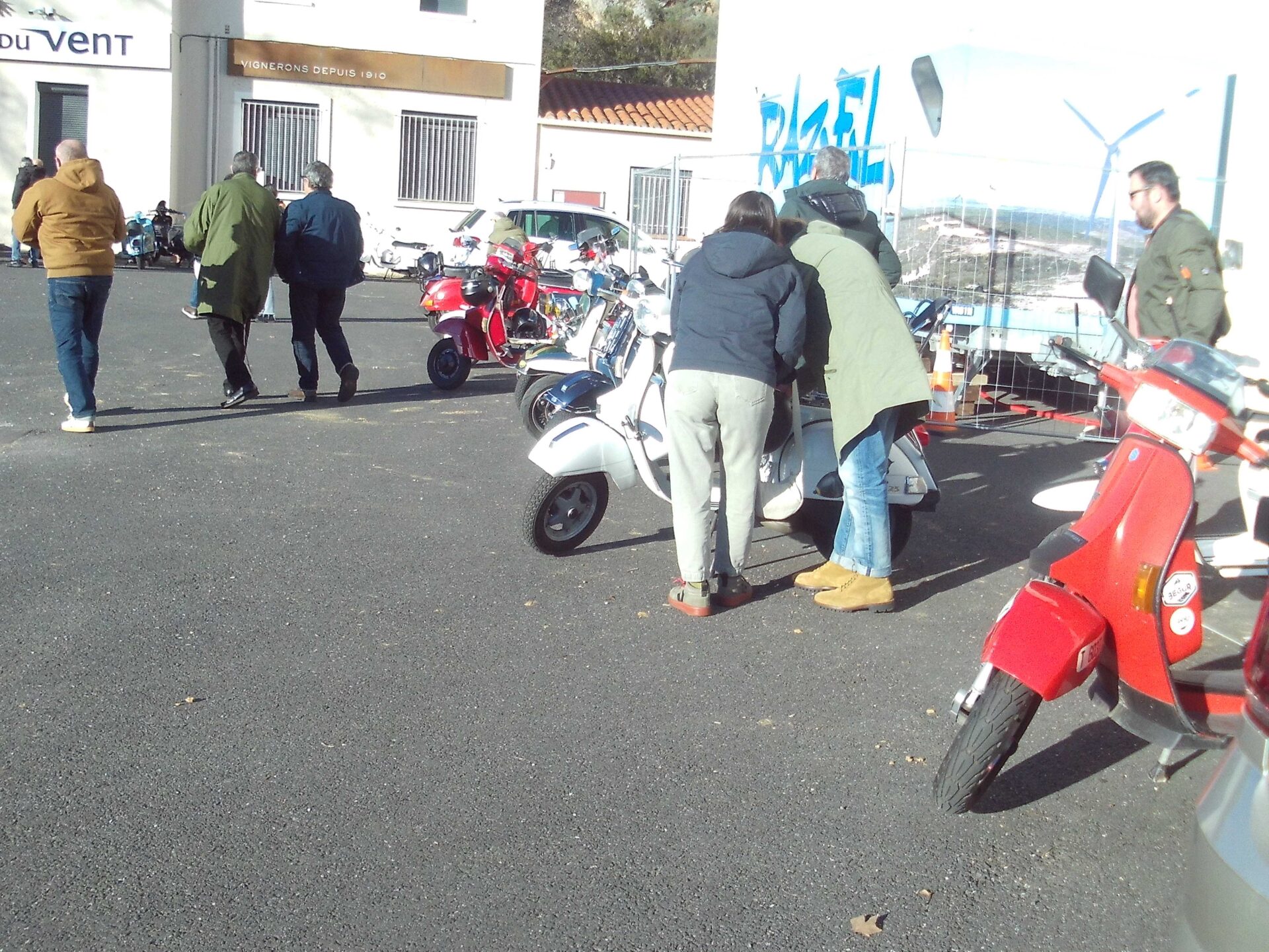 Estagel/ Rendez-vous de scooters (Vespa-Lambreta) : des murmures du temps passé