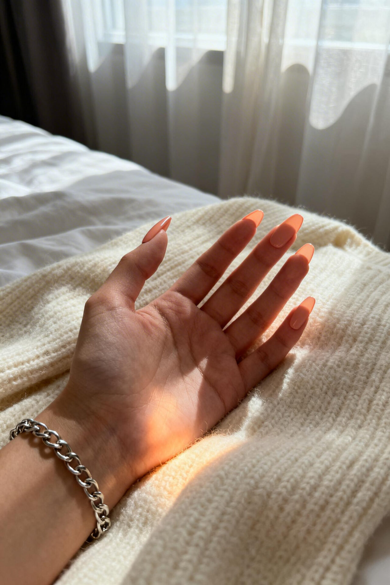 Trendy Almond Nails - blush matte peachy