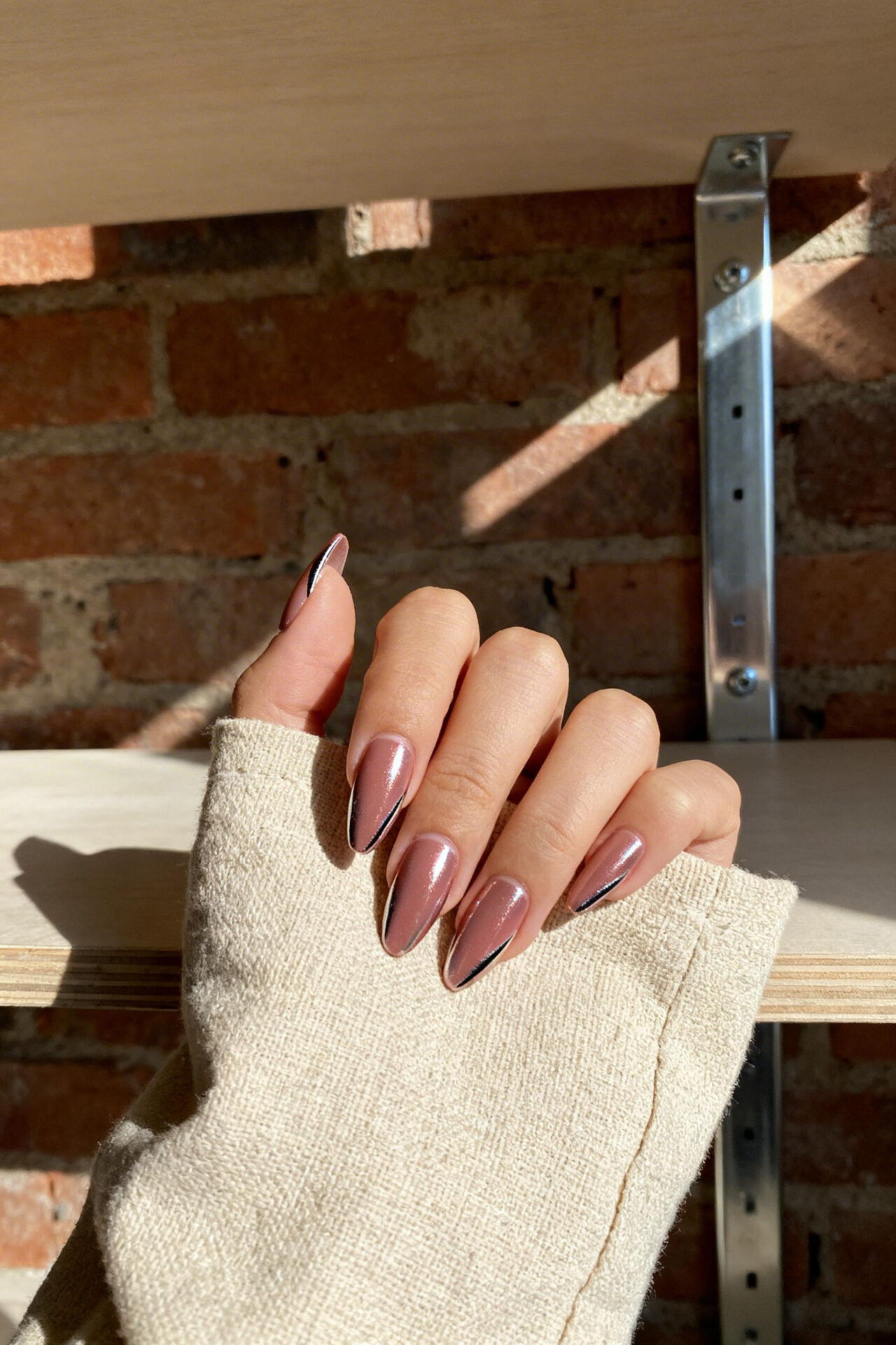 Simple Cat Eye Nails - dusty rose coffin